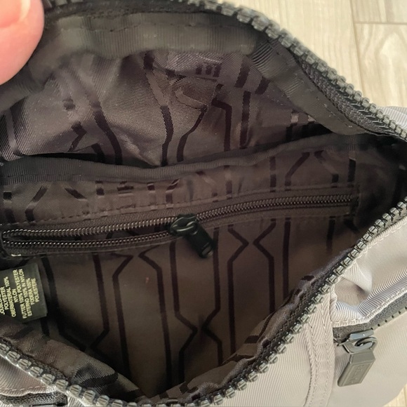 Hunter Gray Belt Bag with Blue Strap Fanny Pack - Picture 4 of 10